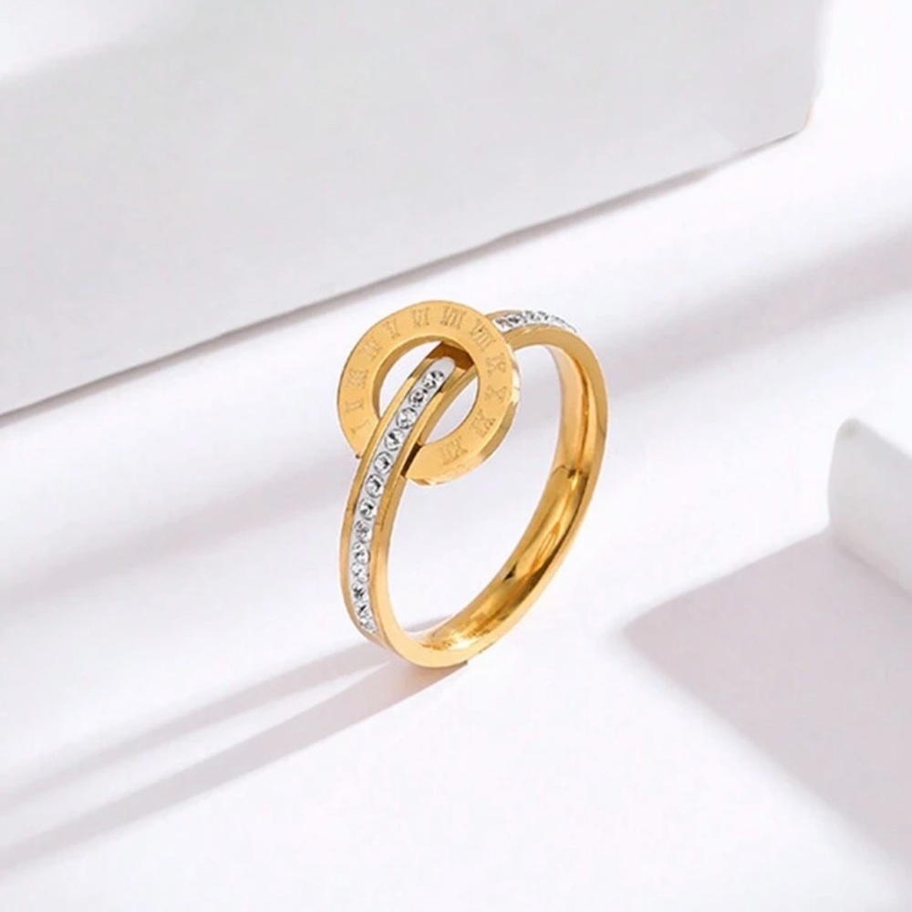 NWT Stainless Steel Elegant Roman Numeral ring with zirconia Size 8